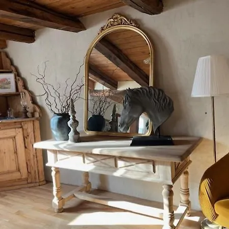 Holiday home Aux Charmes D'antan